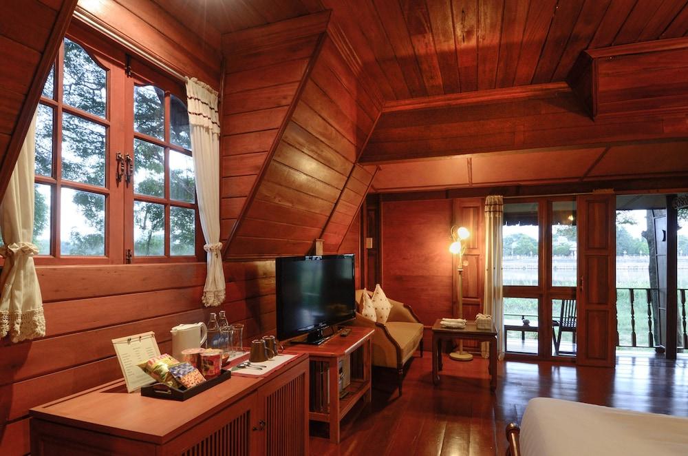 The Imperial River House Resort, Чианграй Экстерьер фото