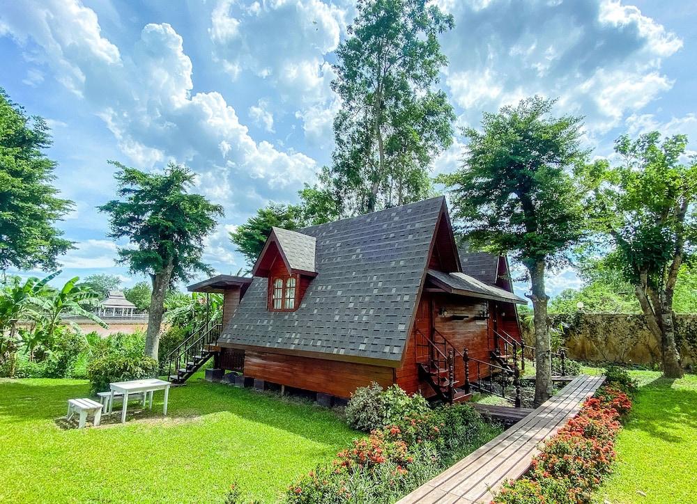 The Imperial River House Resort, Чианграй Экстерьер фото