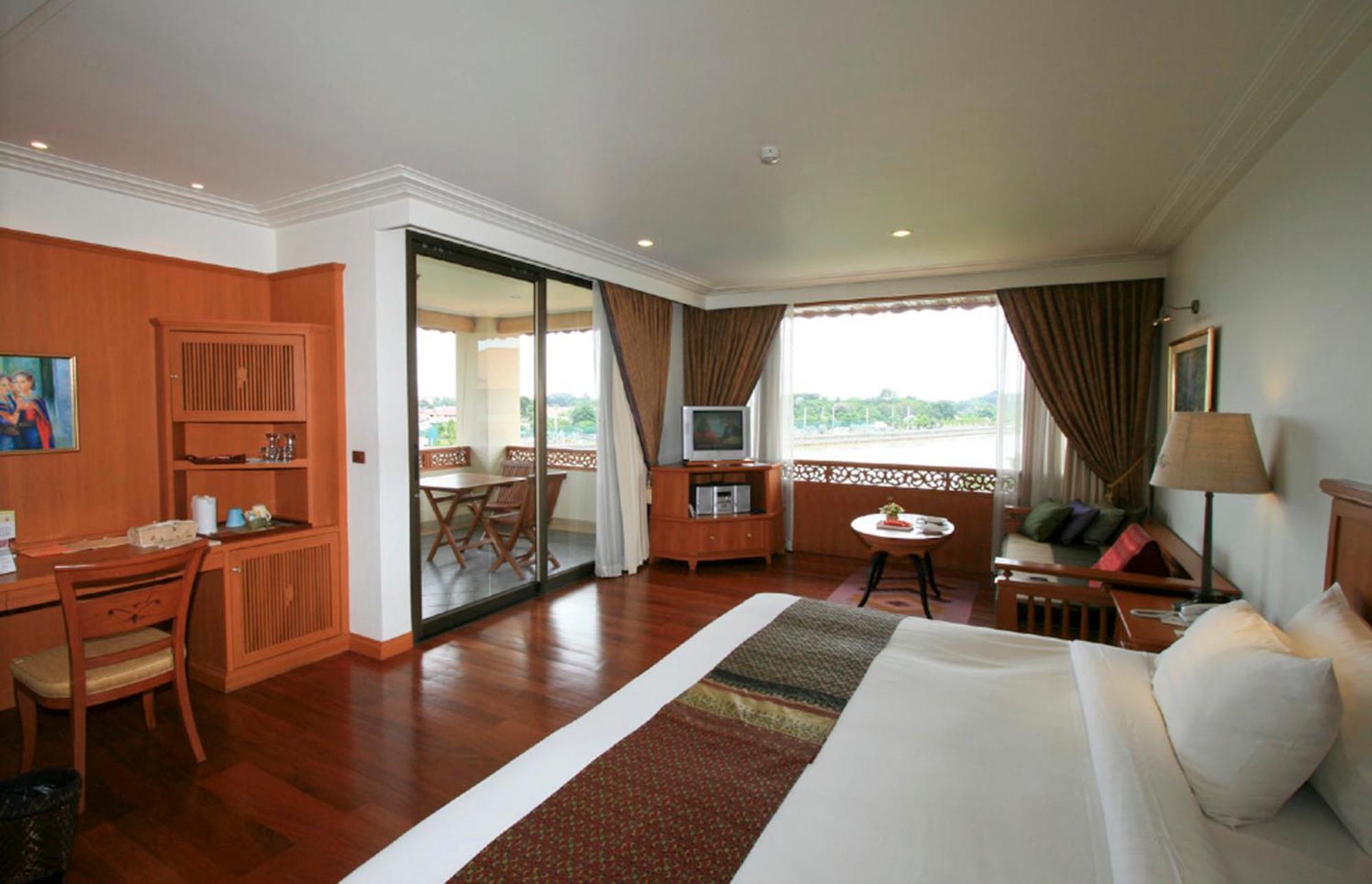 The Imperial River House Resort, Чианграй Экстерьер фото