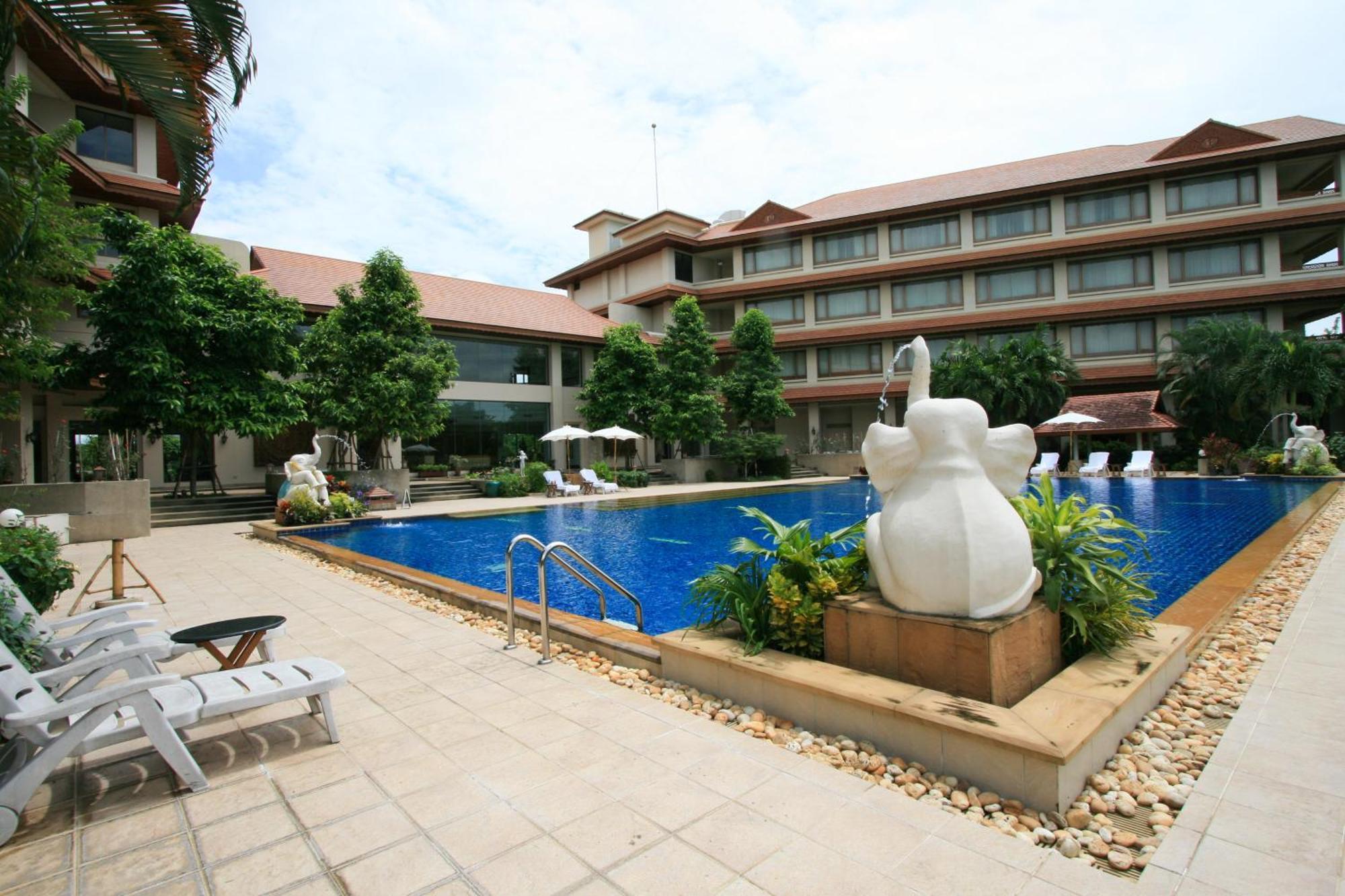 The Imperial River House Resort, Чианграй Экстерьер фото