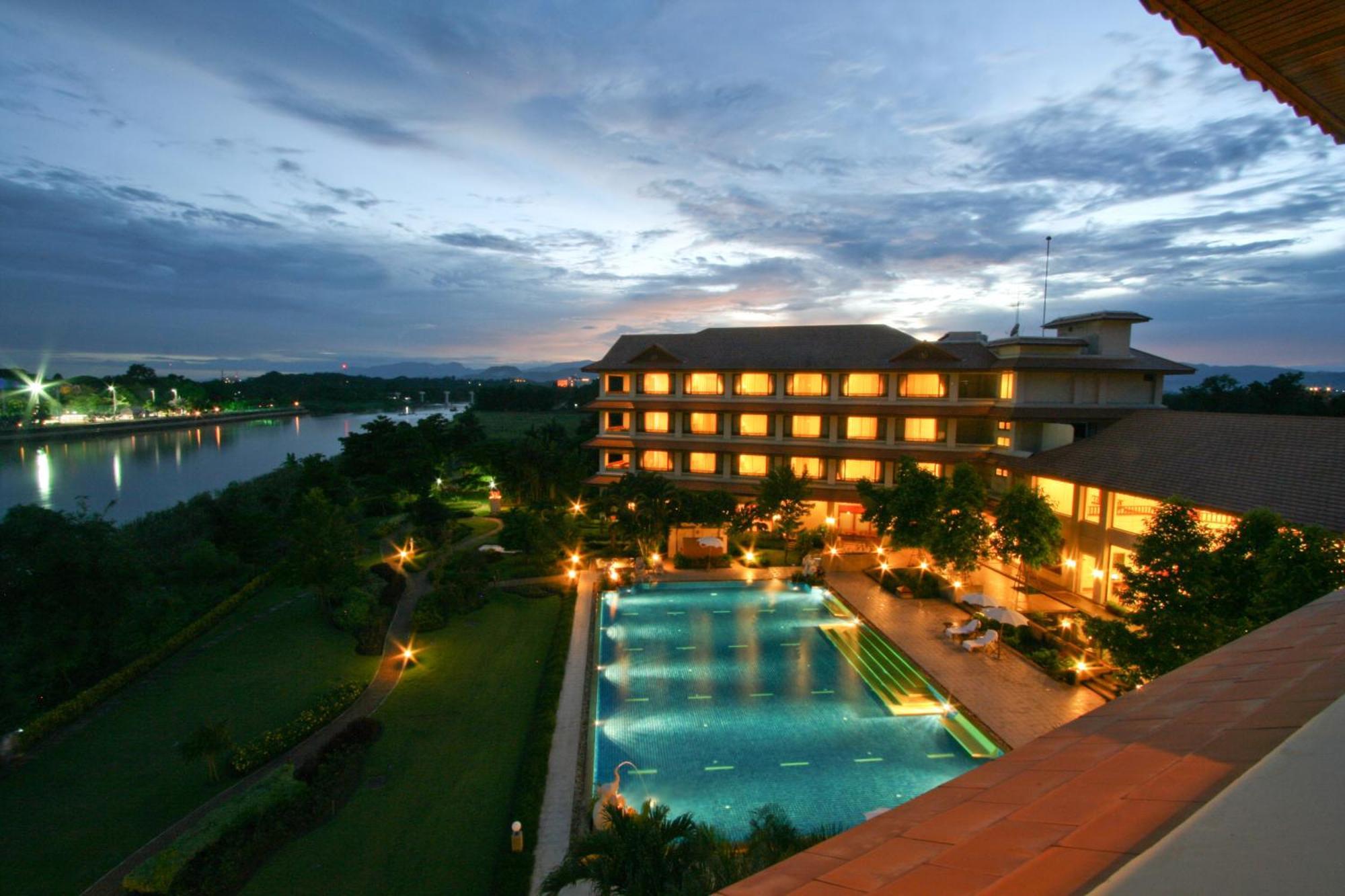 The Imperial River House Resort, Чианграй Экстерьер фото