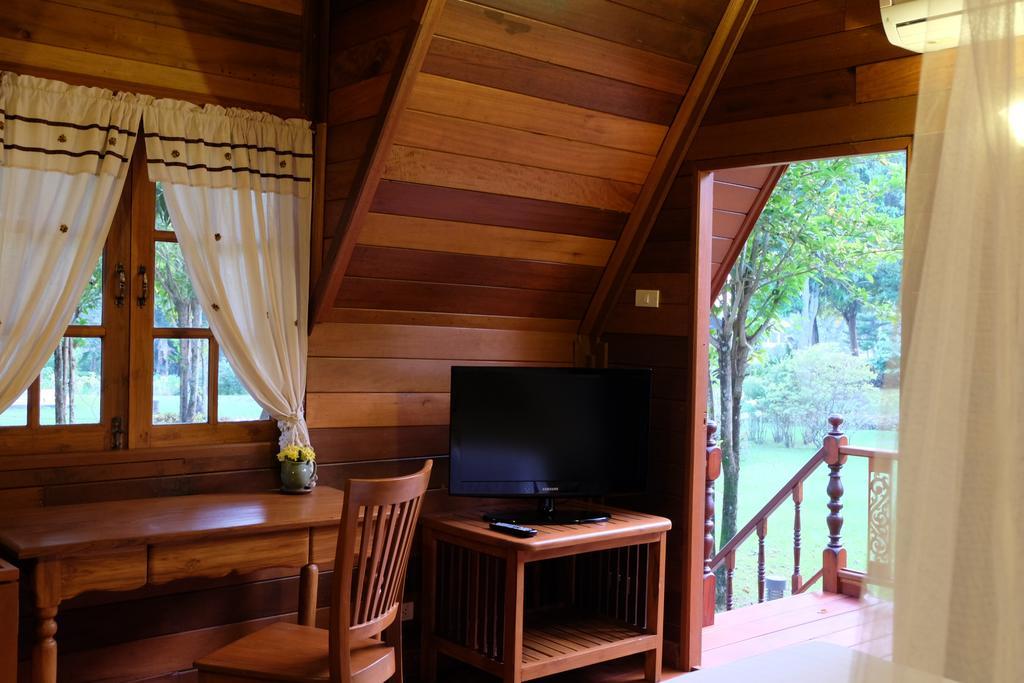 The Imperial River House Resort, Чианграй Экстерьер фото